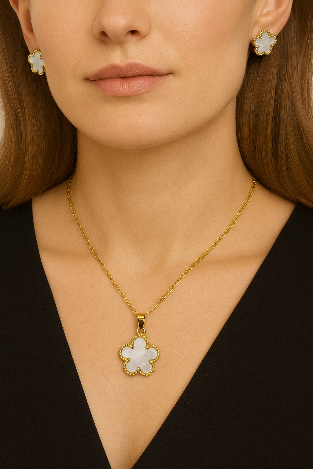 White Floral Pendant Set