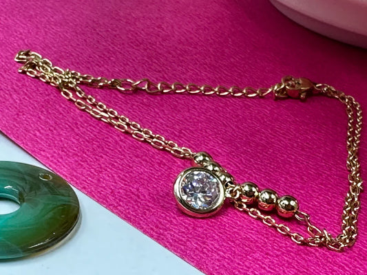 SLEEK CHAIN BRACELET WITH SOLITARE