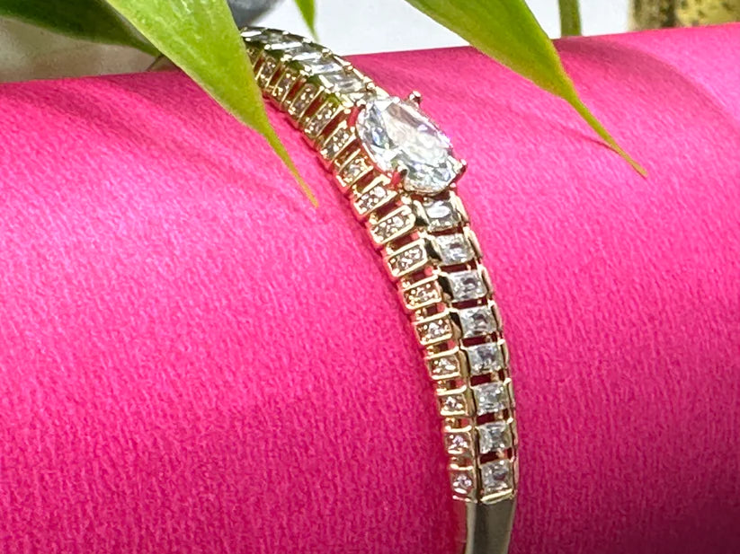 Solitaire Steel Bracelet