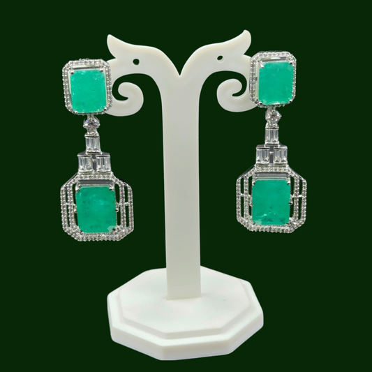 GLASS STONE STATEMENT EARRINGS IN GREEN