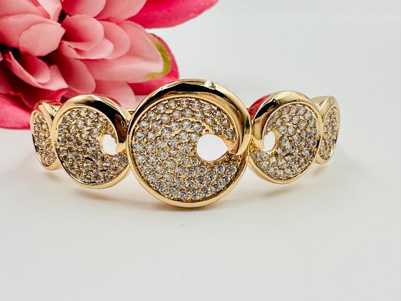 Gold Circle Bracelet